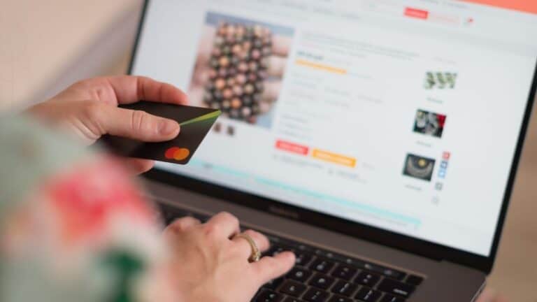 Transforma una ruptura en tu primer negocio digital usando IA